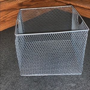 NEW WITH TAGS home metal bin